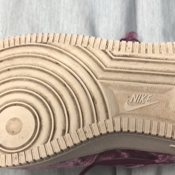 Air Force 1 Crushed Velvet size 4Y “Tea Berry” - Picture 10 of 16